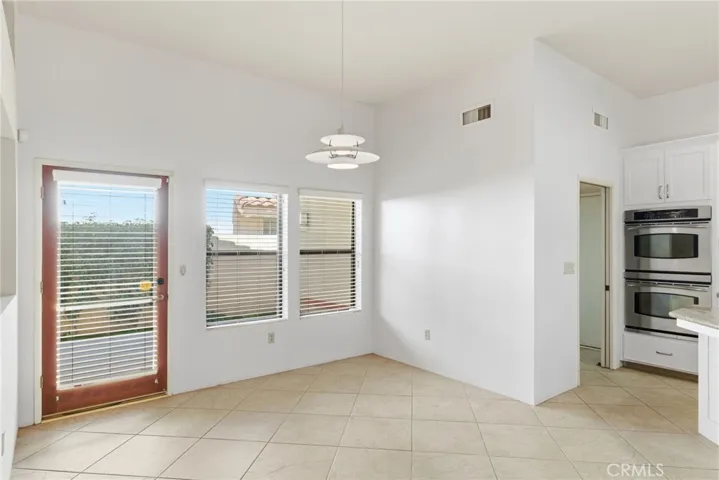 7313 Calle Los Manzanos, Bakersfield, California 93309