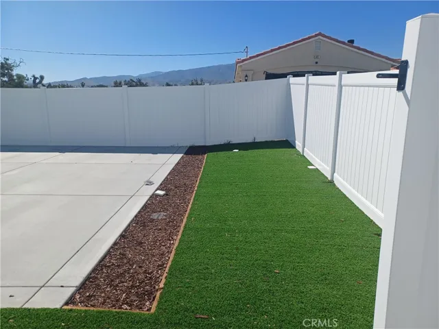 inside 750 sqft pad