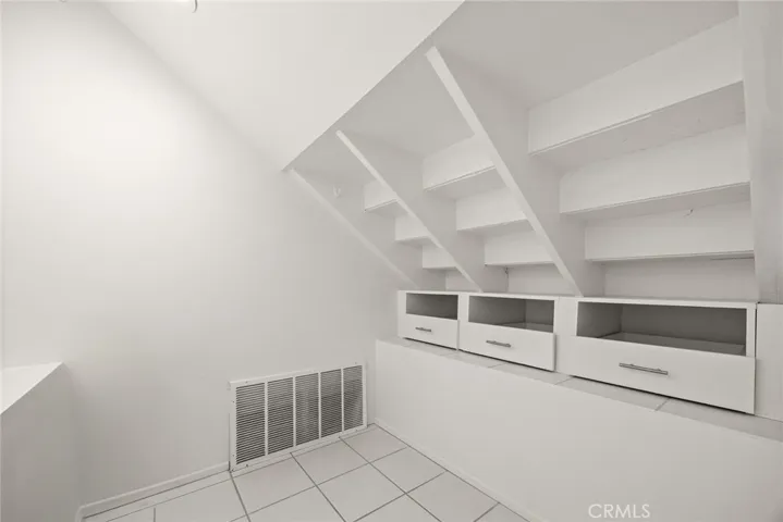 Extra space for a spacious pantry