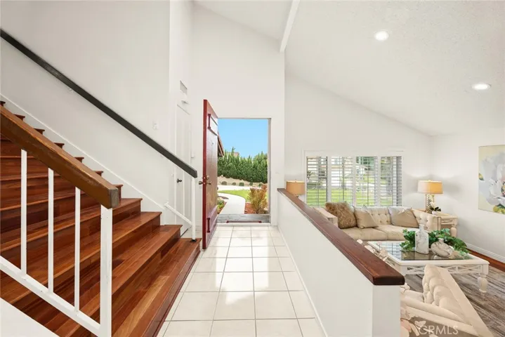Extra-wide staircase