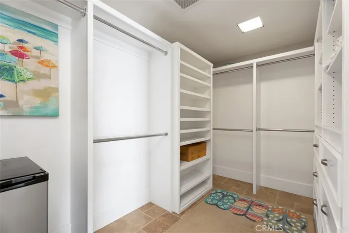 Walk-in Closet