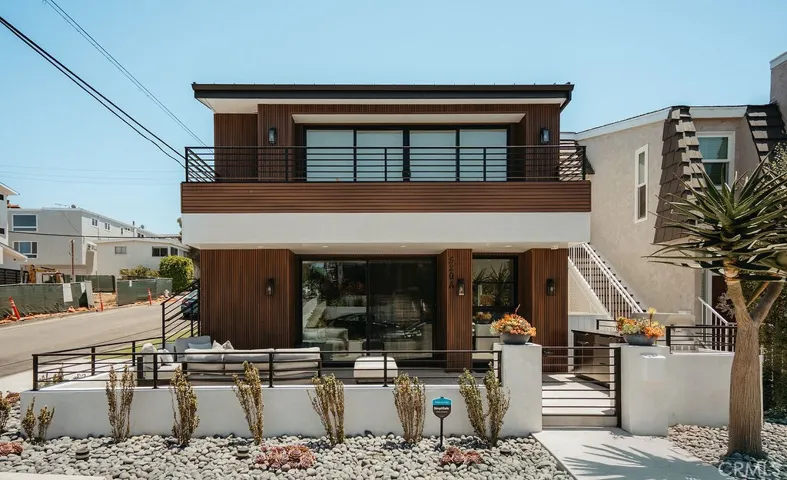 520 Iris, Corona Del Mar, California 92625