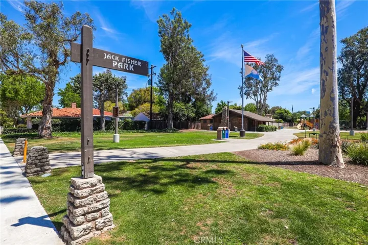 2914 Fallbrook Drive, Santa Ana, California 92706