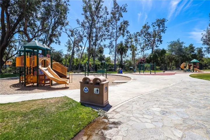 2914 Fallbrook Drive, Santa Ana, California 92706