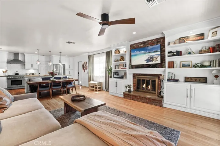 2914 Fallbrook Drive, Santa Ana, California 92706