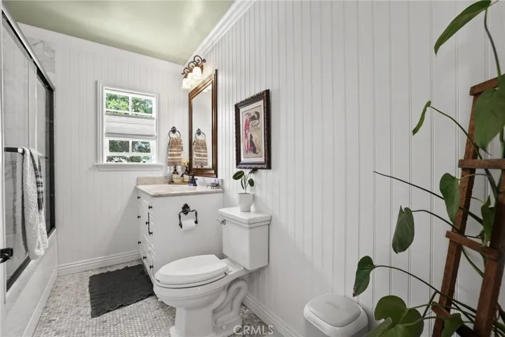 2914 Fallbrook Drive, Santa Ana, California 92706