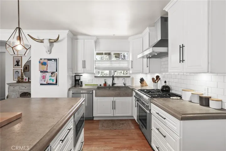 2914 Fallbrook Drive, Santa Ana, California 92706