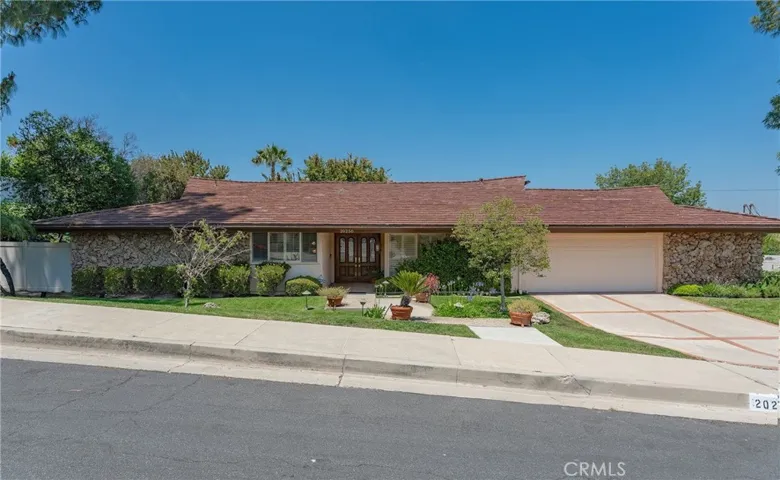 20250 Allentown Drive, Woodland Hills, California 91364