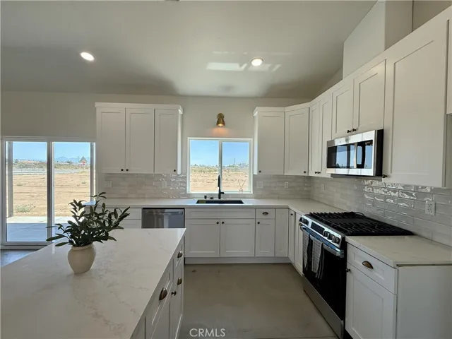 12734 Tate Court, Apple Valley, California 92307