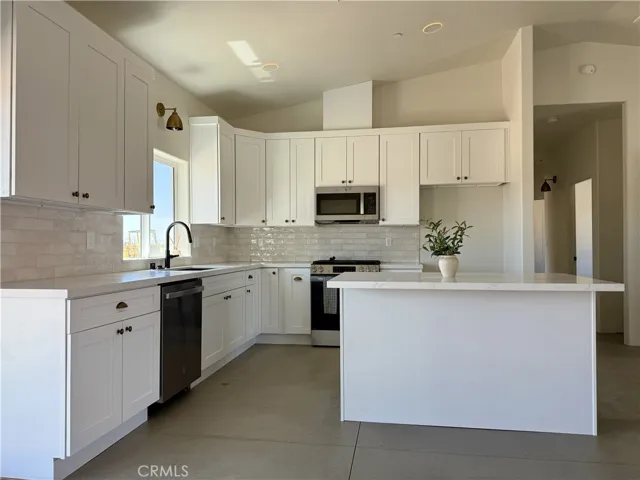 12734 Tate Court, Apple Valley, California 92307