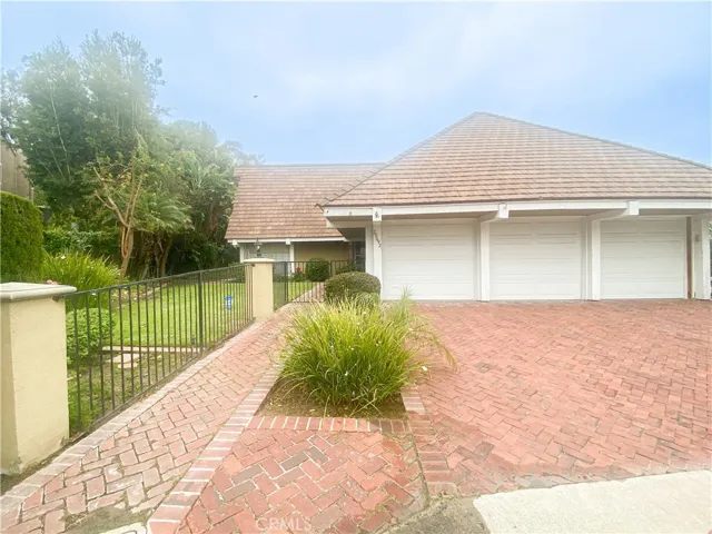 20692 Cottonwood, Yorba Linda, California 92887