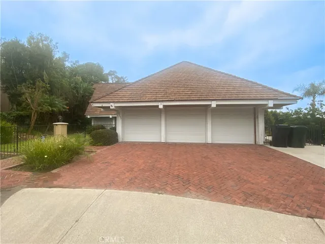 20692 Cottonwood, Yorba Linda, California 92887