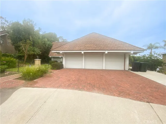 20692 Cottonwood, Yorba Linda, California 92887
