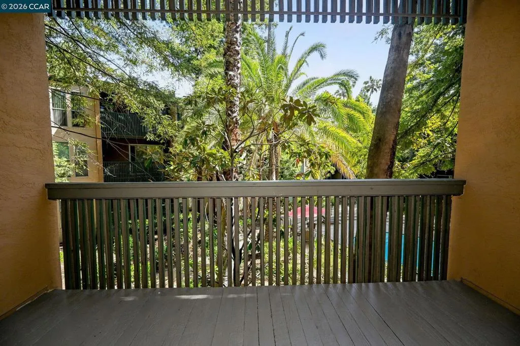 Private Deck