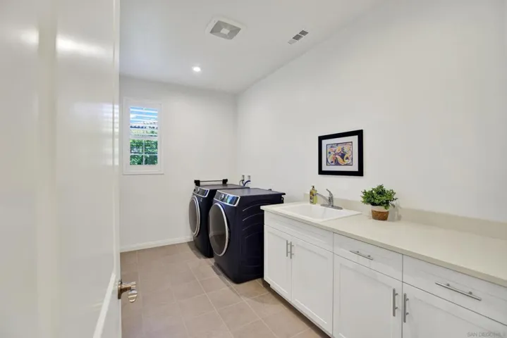 2496 Newgrove Pl, Escondido, California 92027