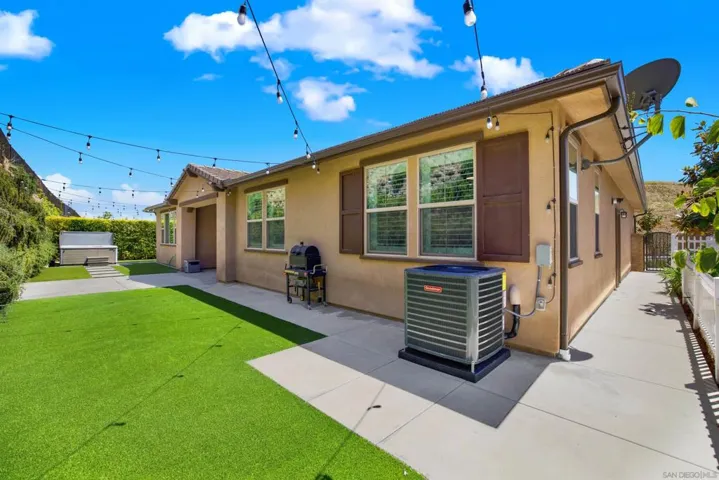 2496 Newgrove Pl, Escondido, California 92027