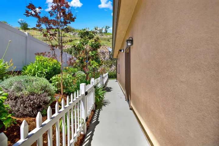 2496 Newgrove Pl, Escondido, California 92027