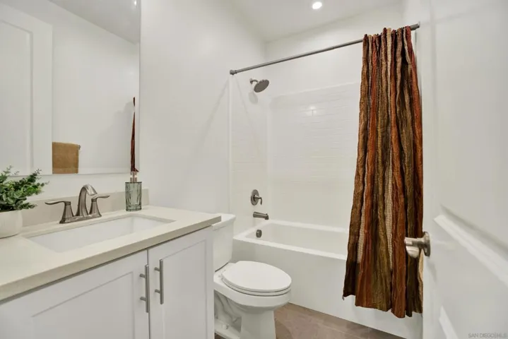 2496 Newgrove Pl, Escondido, California 92027