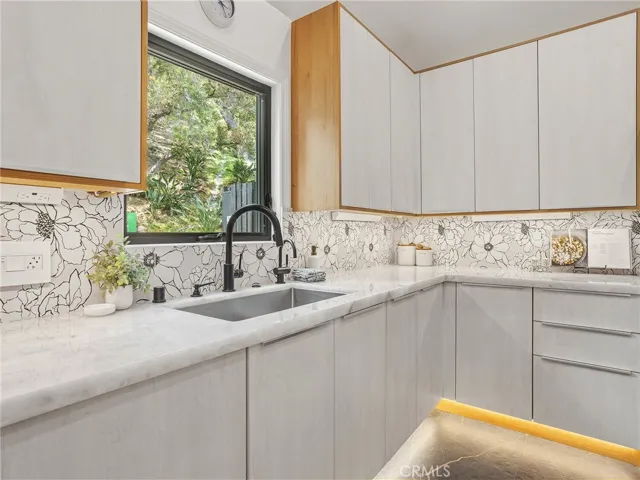 7572 McGroarty