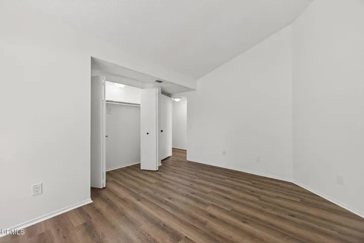23-web-or-mls-Upmarket Media-2258Plac067