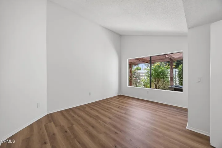 22-web-or-mls-Upmarket Media-2258Plac064
