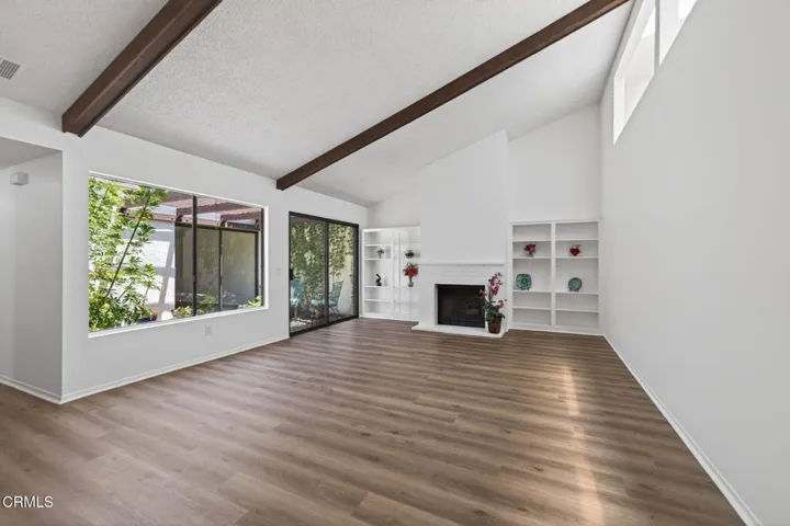 17-web-or-mls-Upmarket Media-2258Plac049
