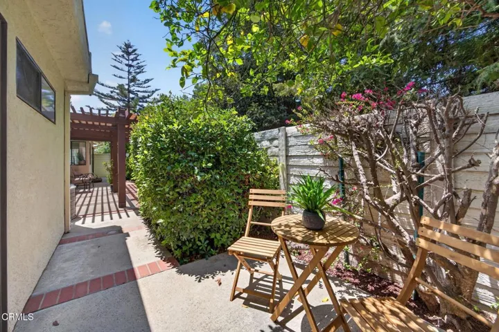 39-web-or-mls-Upmarket Media-2258Plac115