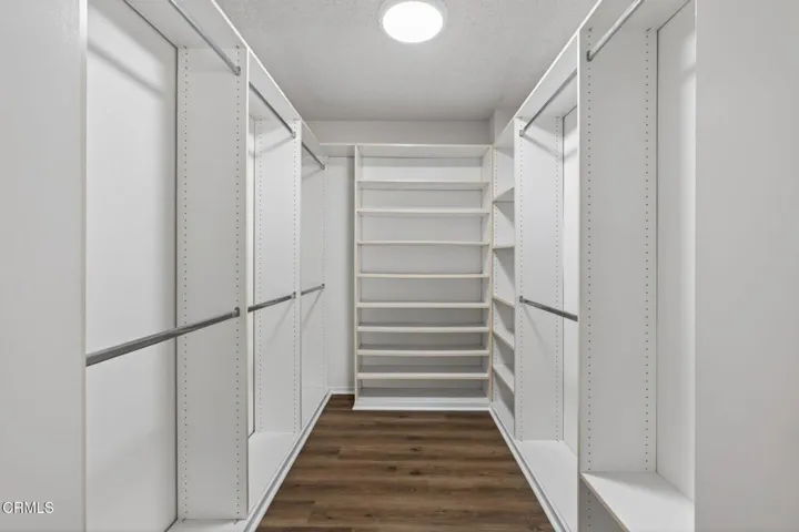 30-web-or-mls-Upmarket Media-2258Plac089