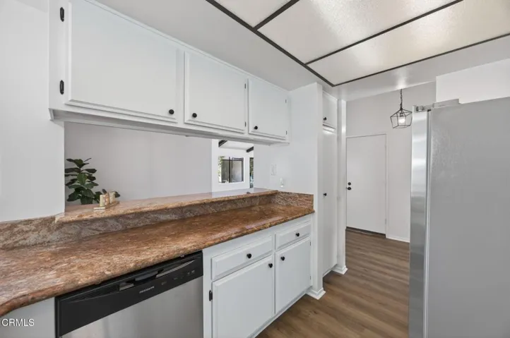 12-web-or-mls-Upmarket Media-2258Plac036