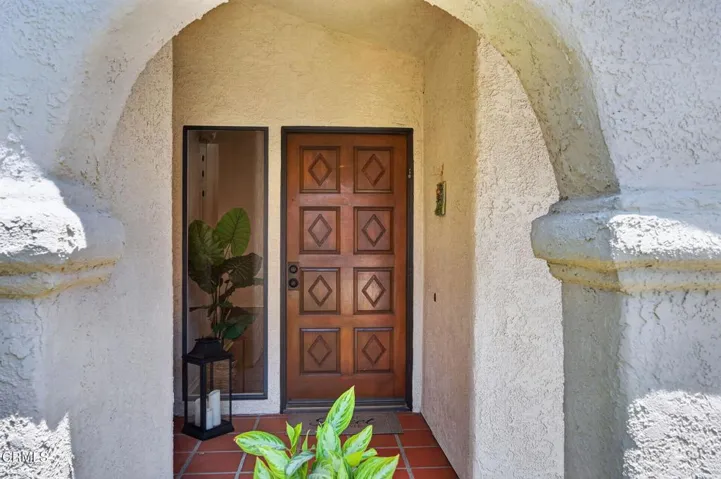 4-web-or-mls-Upmarket Media-2258Plac011