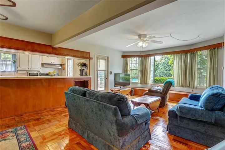 11142 Gaynor, Granada Hills, California 91344