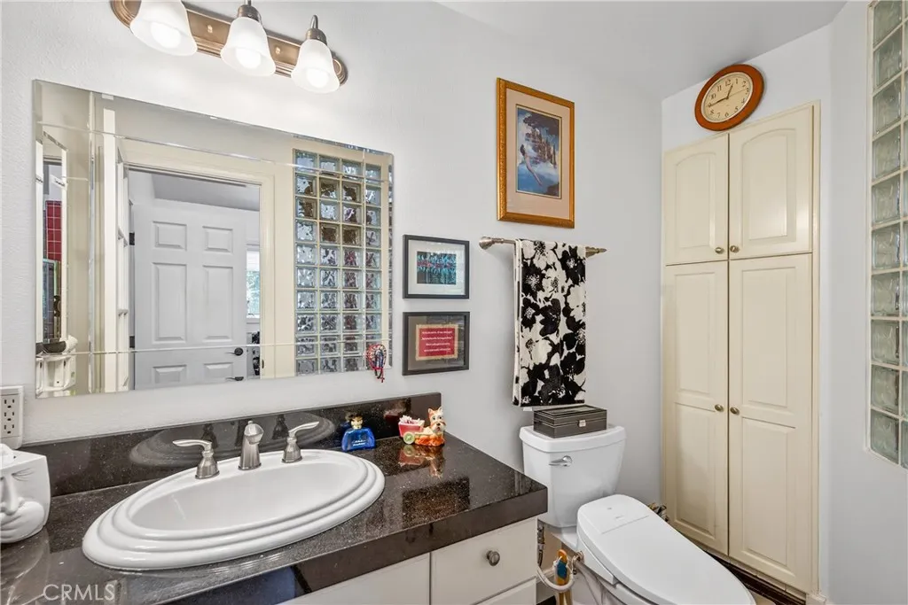 Primary bath, sink 1