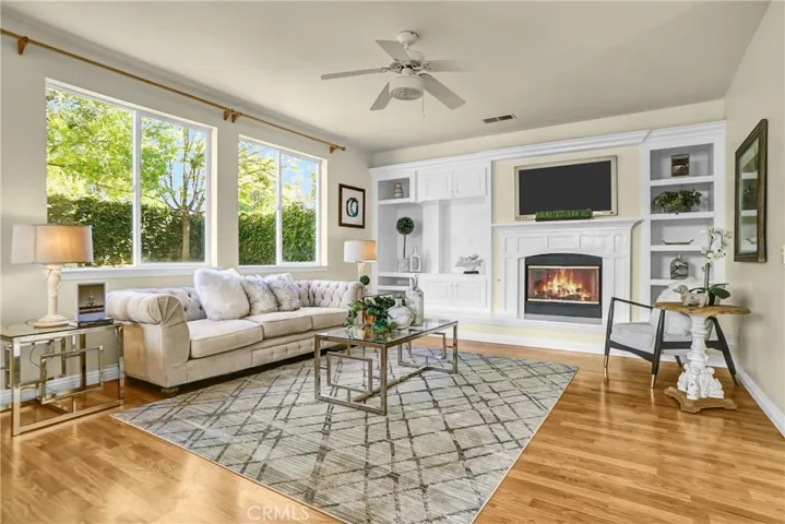 23253 Lea Court, Valencia, California 91354