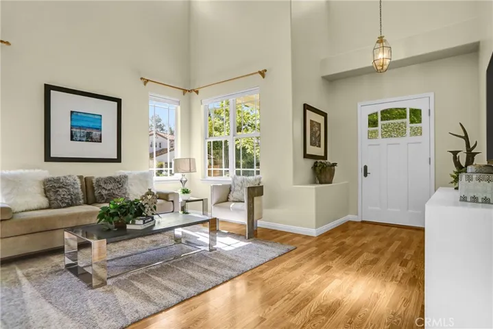 23253 Lea Court, Valencia, California 91354