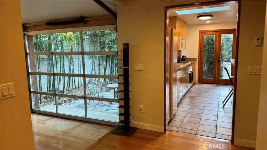 2117 Colby Avenue, West Los Angeles, California 90025