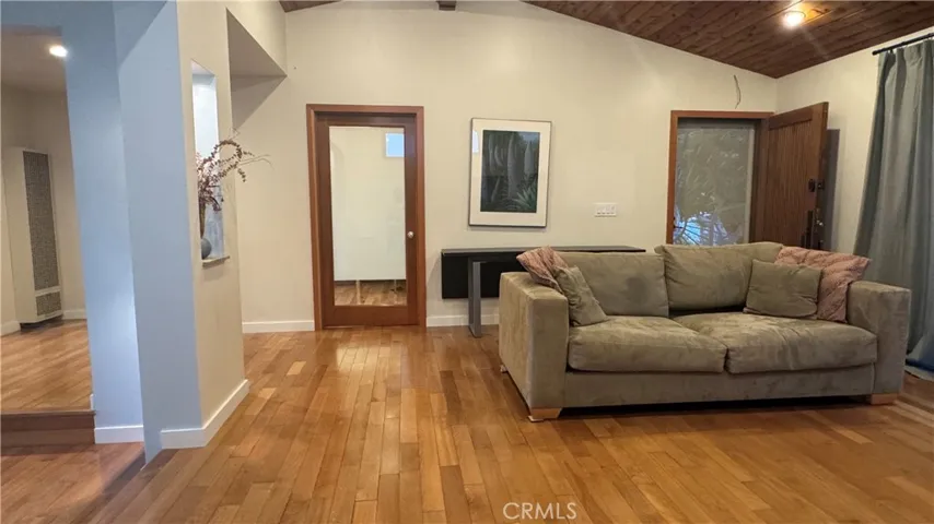 2117 Colby Avenue, West Los Angeles, California 90025