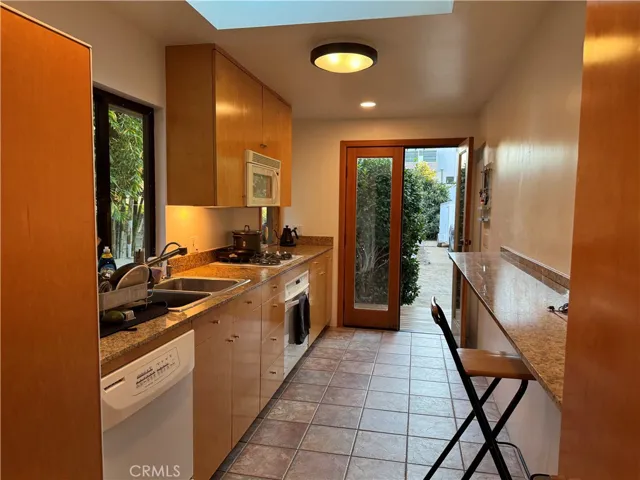 2117 Colby Avenue, West Los Angeles, California 90025