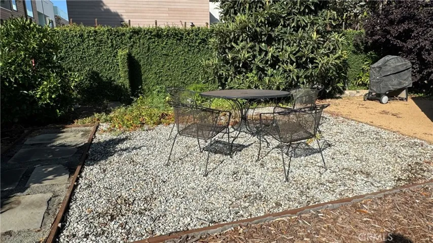 2117 Colby Avenue, West Los Angeles, California 90025