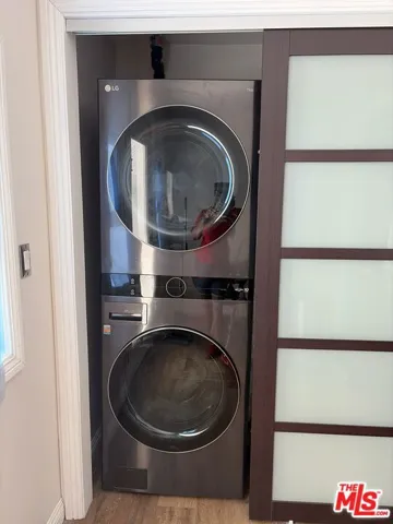 Laundry service porch