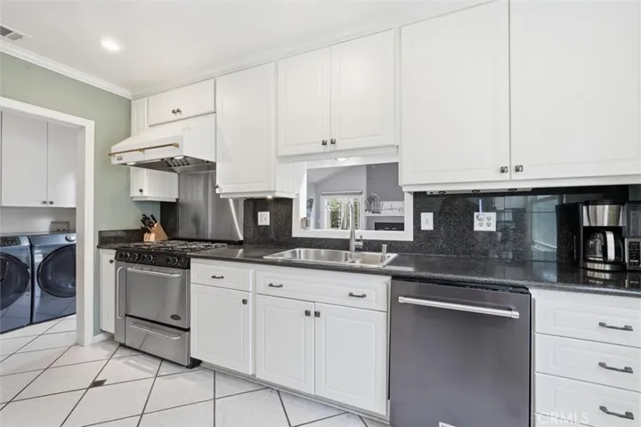 4738 Canehill, Lakewood, California 90713