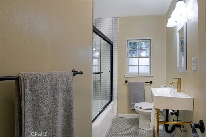 1935 S Nevada St, Oceanside, California 92054