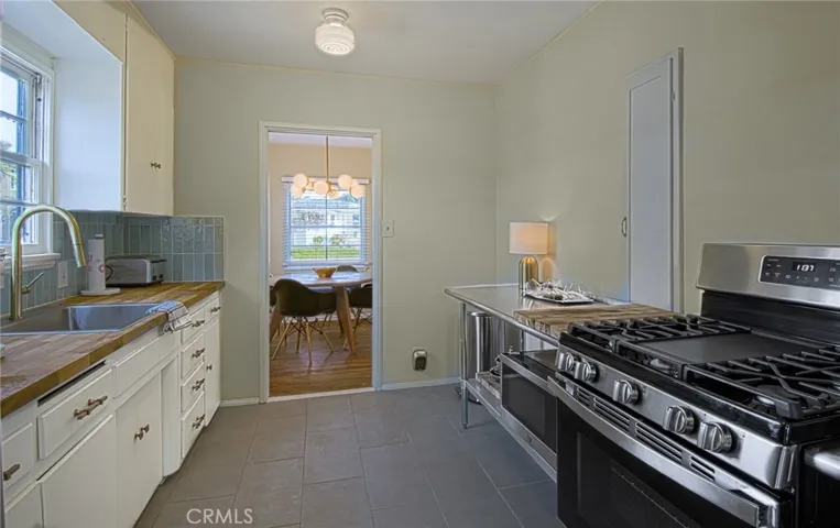 1935 S Nevada St, Oceanside, California 92054