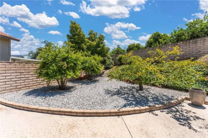 1517 Conestoga Court, Redlands, California 92373
