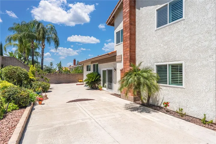 1517 Conestoga Court, Redlands, California 92373