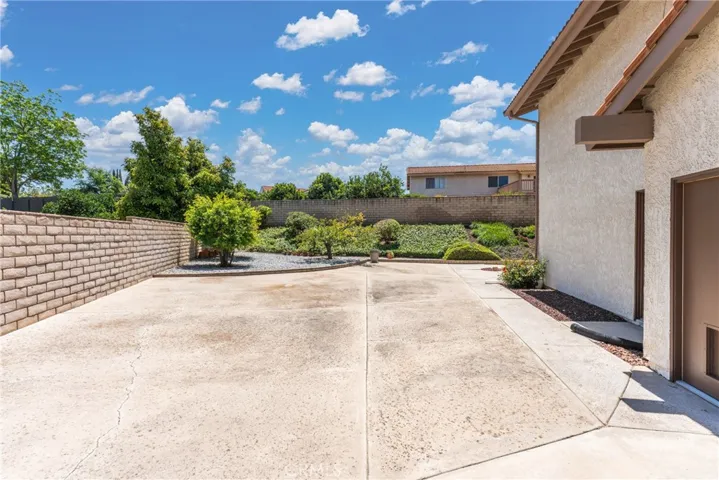 1517 Conestoga Court, Redlands, California 92373