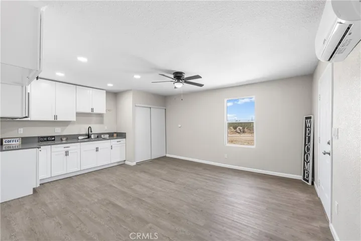 15992 Lawrence Drive, Mojave, California 93501