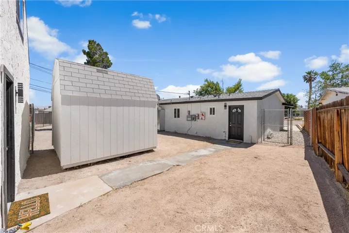 15992 Lawrence Drive, Mojave, California 93501