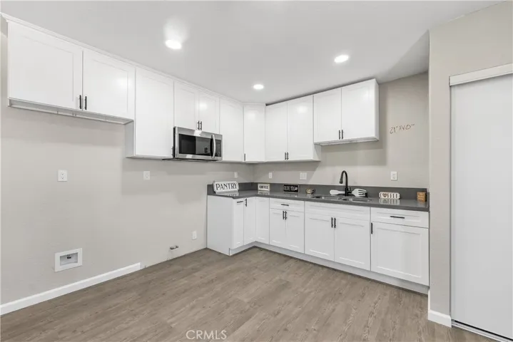 15992 Lawrence Drive, Mojave, California 93501
