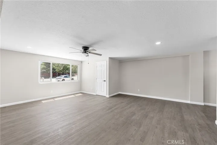 15992 Lawrence Drive, Mojave, California 93501