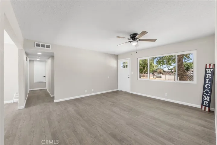 15992 Lawrence Drive, Mojave, California 93501